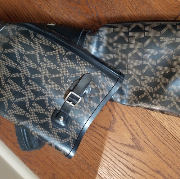 MK rainboots - Picture 3 of 7